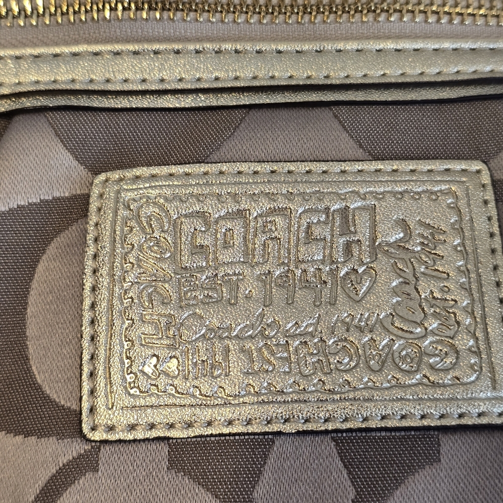 Coach Poppy Daisy Pop C Applique Limited Edition Gold Canvas Tote - Picture 11 of 14
